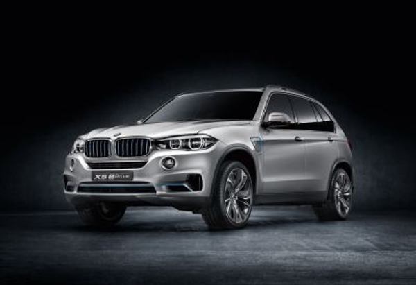 BMW has announced a fuel consumption of just 3.8l/100km for its Concept X5 eDrive. u00e2u20acu201d Picture courtesy of BMW Group
