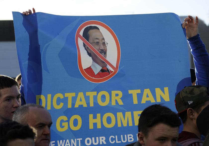 Cardiff City supporters hold up a banner to protest to club owner Vincent Tan before their English Premier League match against Southampton at Cardiff City Stadium in Cardiff, Wales, December 26, 2013. u00e2u20acu201d Reuters pic