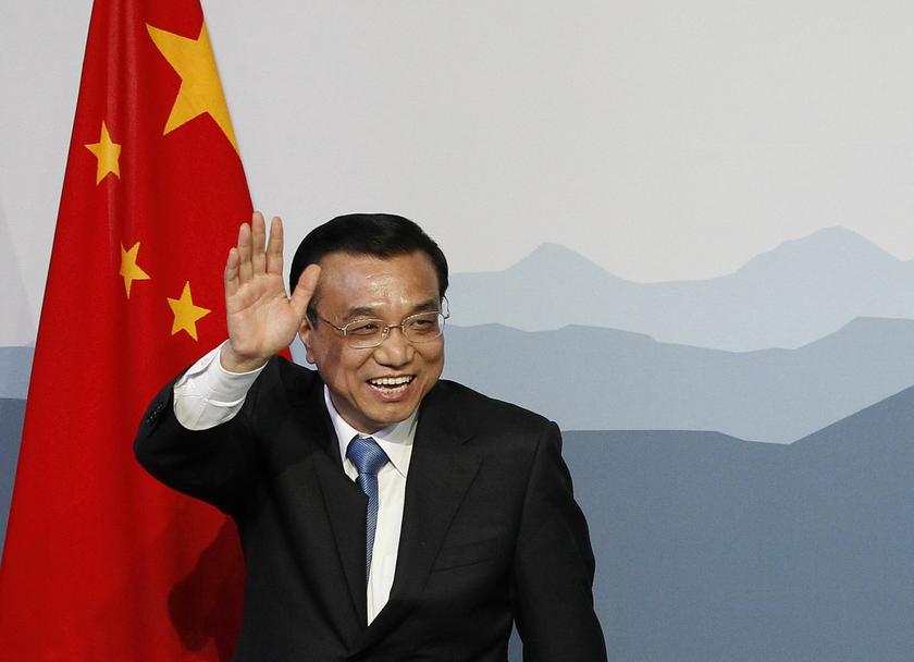 Premier Li: Shifting the growth model from investment and exports to consumption.