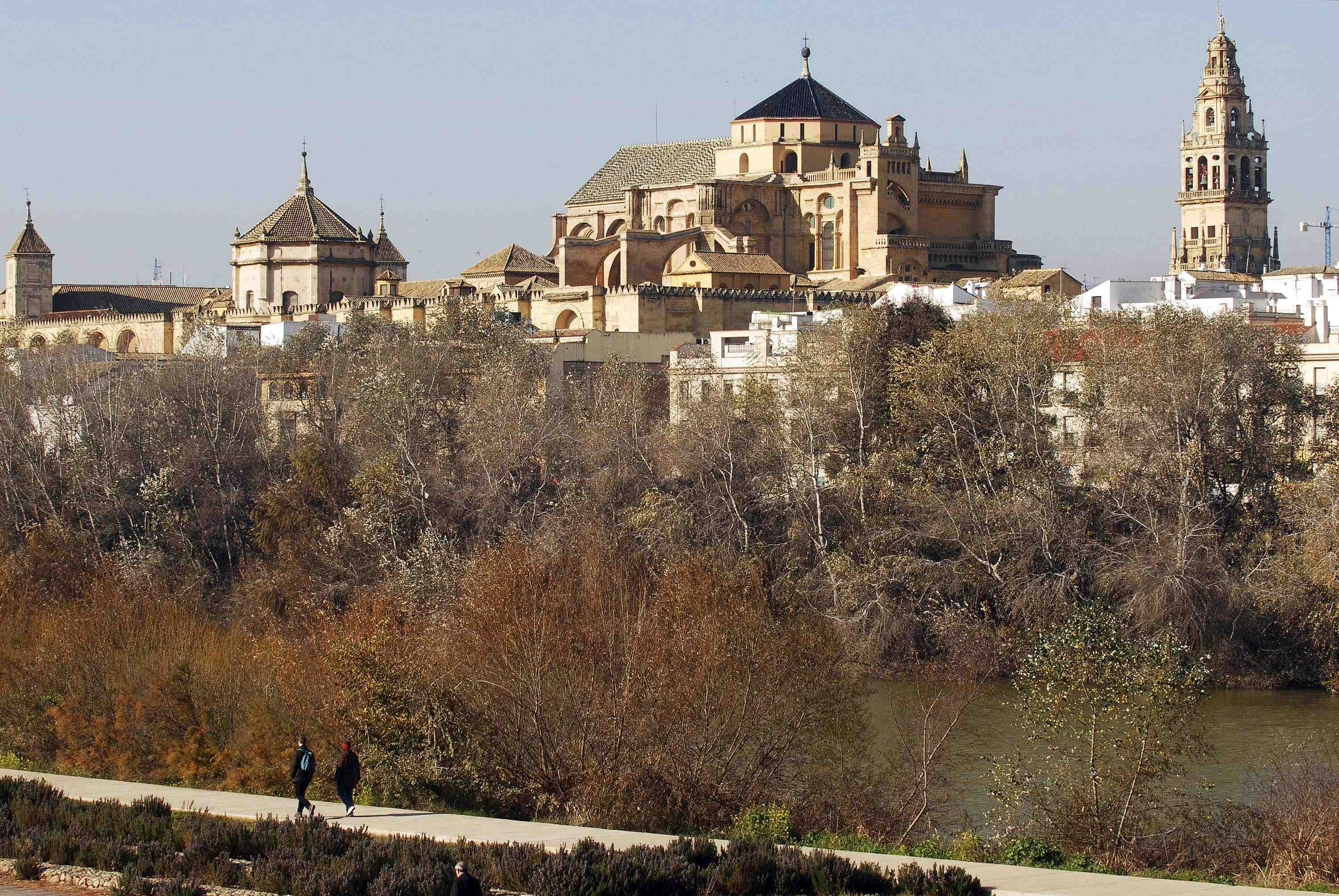 People stroll near the former Mosque of Cordoba in Cordoba, southern Spain in this December 29, 2006 file photo. u00e2u20acu201d Reuters pic