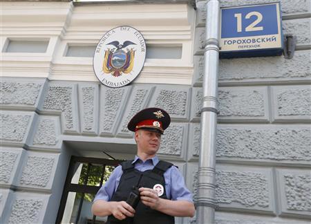 A Russian policeman stands outside the embassy of Ecuador in Moscow, June 24, 2013. u00e2u20acu201c Reuters pic