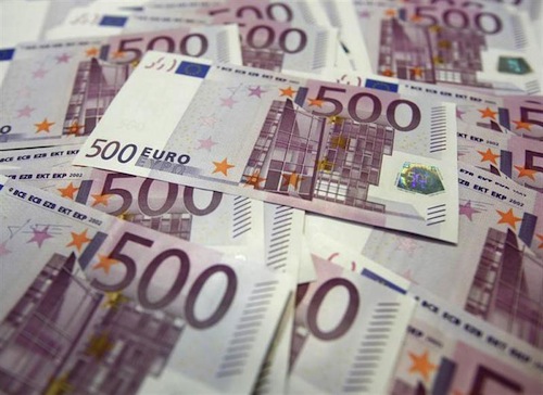 Euro notes are pictured at a bank in this photo illustration taken in Seoul June 18, 2012. u00e2u20acu201d Reuters pic
