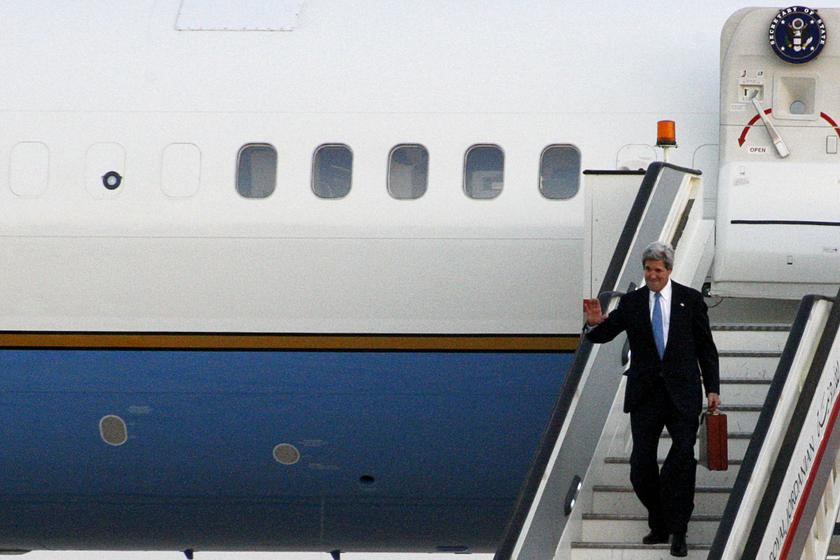 US Secretary of State John Kerry steps off his plane as he arrives in Amman airport, June 26, 2013.u00c2u00a0u00e2u20acu201d Reuters pic