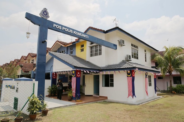The Taman Mutiara Rini CPP is a spacious corner lot terrace home.