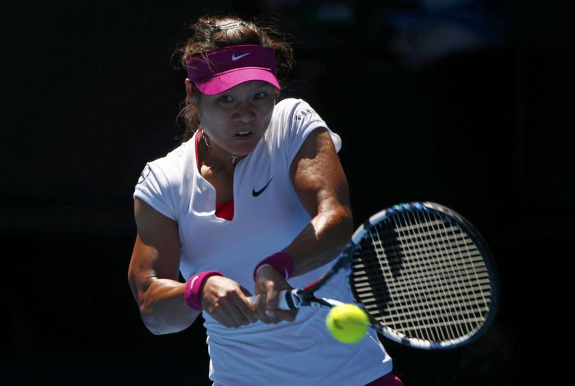 Li Na of China hits a return to Eugenie Bouchard of Canada during their women's singles semi-final match at the Australian Open 2014 tennis tournament in Melbourne January 23, 2014. u00e2u20acu201d Reuters pic
