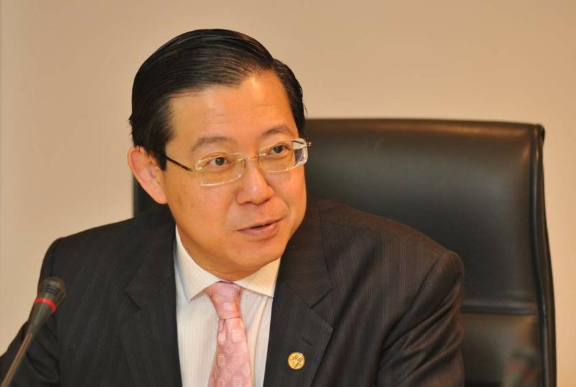 Penang Chief Minister Lim Guan Eng speaking to the press on August 2, 2013. u00e2u20acu201d Picture by K.E. Ooi