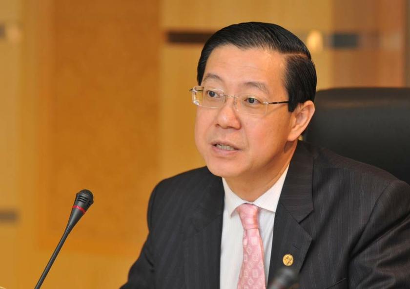 Penang Chief Minister Lim Guan Eng speaking to the press on August 2, 2013. u00e2u20acu201d Picture by K.E. Ooi