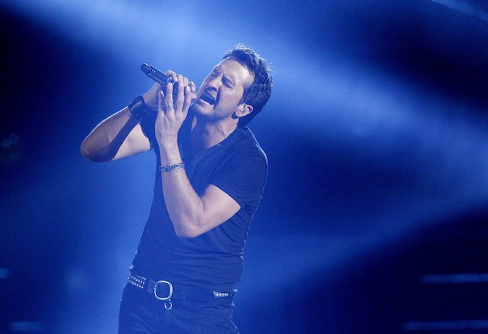 Singer Luke Bryan performs u00e2u20acu02dcCrash My Partyu00e2u20acu2122 during the 48th ACM Awards in Las Vegas in this April 7, 2013 file photo. u00e2u20acu201d Reuters pic