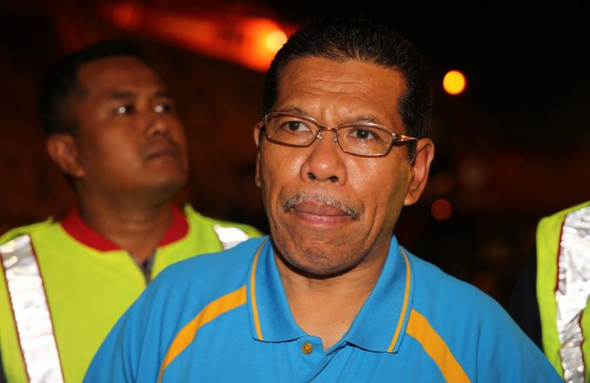 Kuala Lumpur Mayor Datuk Seri Ahmad Phesal Talib visits the site of the landslide along Mahameru road. u00e2u20acu201d Picture by Choo Choy May