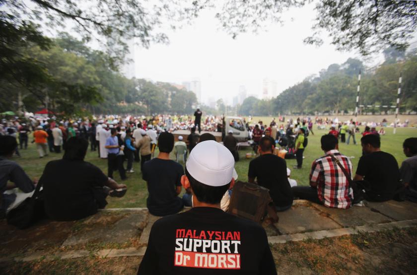 A supporter of Egypt's deposed Islamist President Mohamed Mursi and the Muslim Brotherhood listens to speeches during a demonstration at downtown Kuala Lumpur August 17, 2013. u00e2u20acu201c Reuters pic