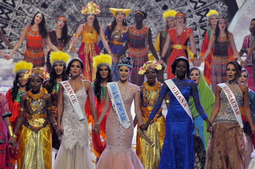 Miss World 2013 Megan Young (front centre) of the Philippines and other contestants as they sing in the grand finale of Miss World 2013 in Nusa Dua, September 28, 2013. u00e2u20acu201d Reuters pic