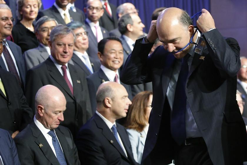 France minister Moscovici (right) at the G20 fall meetings with the IMF and World Bank in Washington, October 11, 2013. — Reuters pic