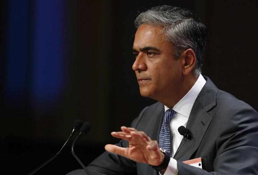Deutsche Bank Co-chief Executive Anshu Jain delivers his speech during the annual meeting of the German business newspaper Handelsblatt in Frankfurt September 4, 2013 Reuters pic