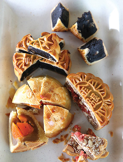 The red bean paste, mixed nuts and Shanghai mooncakes
