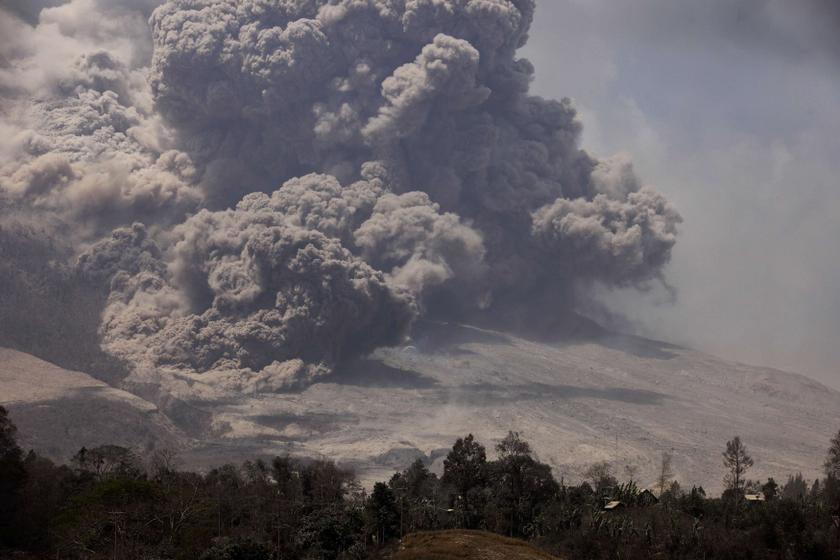 Mount Sinabung spews ash as seen from Payung village in Karo district, North Sumatra province February 3, 2014. u00e2u20acu201d Reuters pic