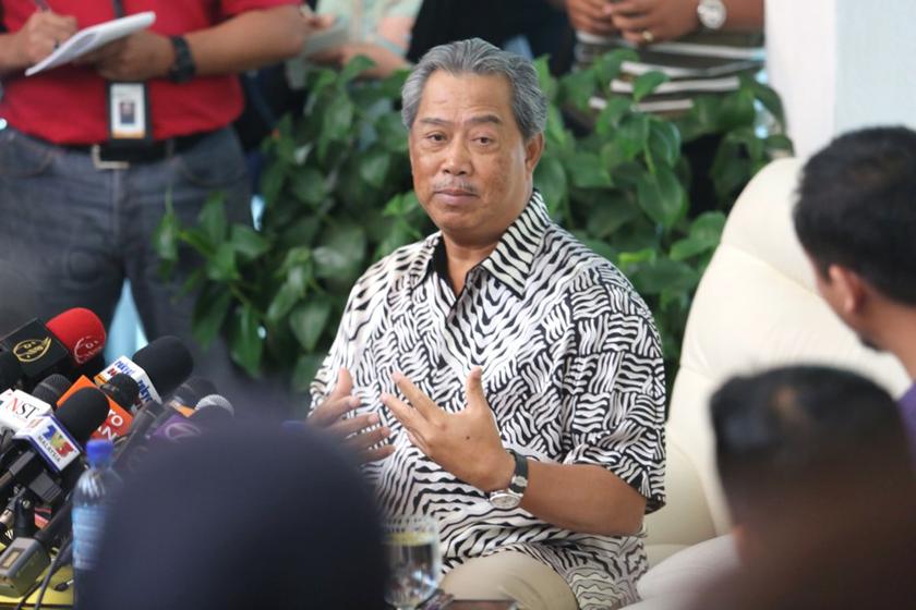 Deputy Prime Minister Tan Sri Muhyiddin Yassin giving a press conference in Kuala Lumpur, October 20, 2013. u00e2u20acu201d Picture by Choo Choy May 