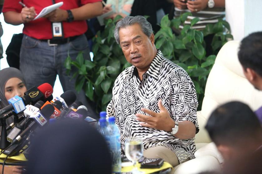 Deputy Prime Minister Tan Sri Muhyiddin Yassin giving a press conference in Kuala Lumpur, October 20, 2013. u00e2u20acu201d Picture by Choo Choy May 