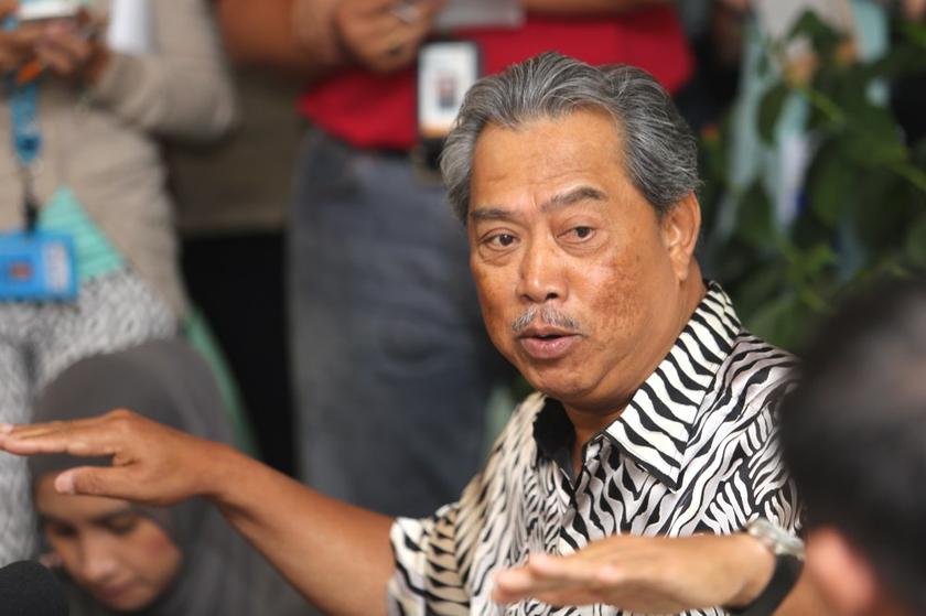 Deputy Prime Minister Tan Sri Muhyiddin Yassin giving a press conference in Kuala Lumpur, October 20, 2013. u00e2u20acu201d Picture by Choo Choy May 
