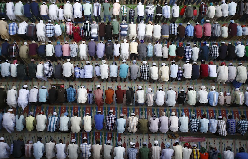 Muslims attend Eid al-Fitr prayers at Kashmiri Takiya Jame mosque in Kathmandu August 9, 2013. u00e2u20acu201d Reuters pic