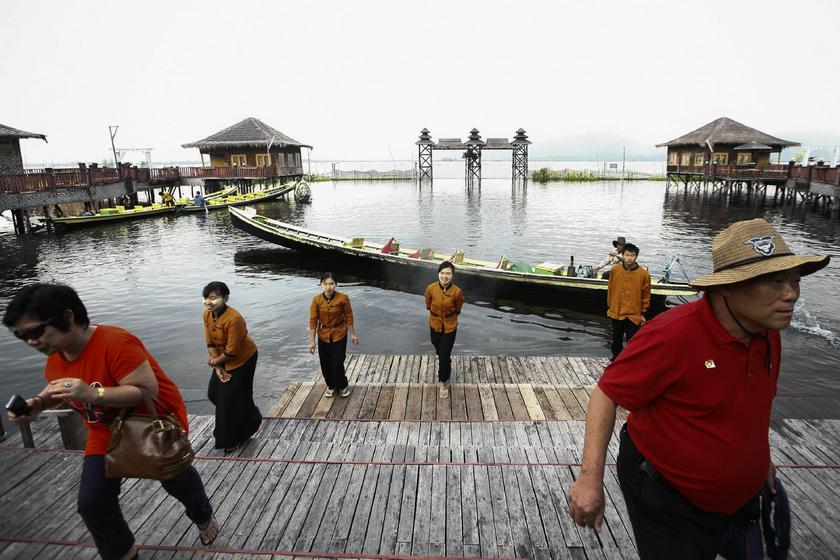 Tourists arrive to a hotel on Inle lake, a main tourist attractions inu00c2u00a0Myanmaru00c2u00a0September 25, 2013. International visitor arrivals tou00c2u00a0Myanmaru00c2u00a0in the first eight months of 2013 has reached over 1 million, 58 percent up on same period of 2012 Reuters pic