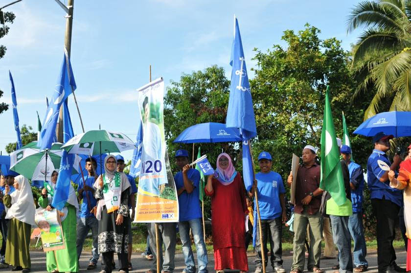 As at 2pm, the Elections Commission spokesperson said a total of 18,843 or 69.22 per cent of voters have cast their votes. u00e2u20acu201d Picture by K.E, Ooi