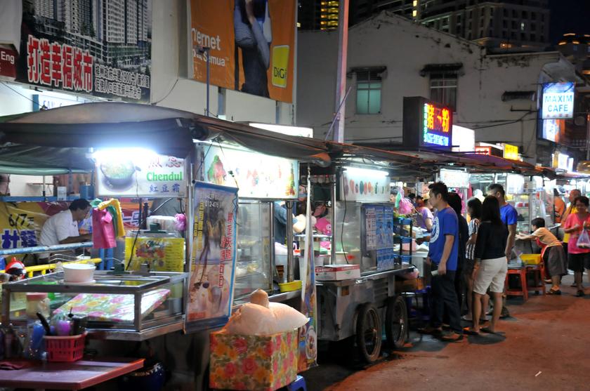 There are approximately 85,000 food handlers in the hawkersu00e2u20acu2122 paradise of Penang. u00e2u20acu201d Picture by K.E. Ooi