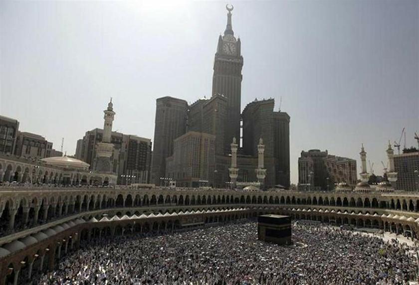 Muslim pilgrims circle the Kaaba and pray at the Grand Mosque during Tawaf al-Wadaa (Farewell Tawaf) on the last day of the annual haj pilgrimage in the holy city of Mecca October 29, 2012. u00e2u20acu201d Reuters pic