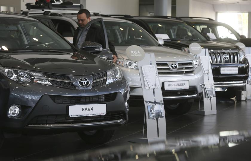Automobiles are on display at a Toyota car sales and show room in St. Petersburg, September 18, 2013. u00e2u20acu201d Reuters pic