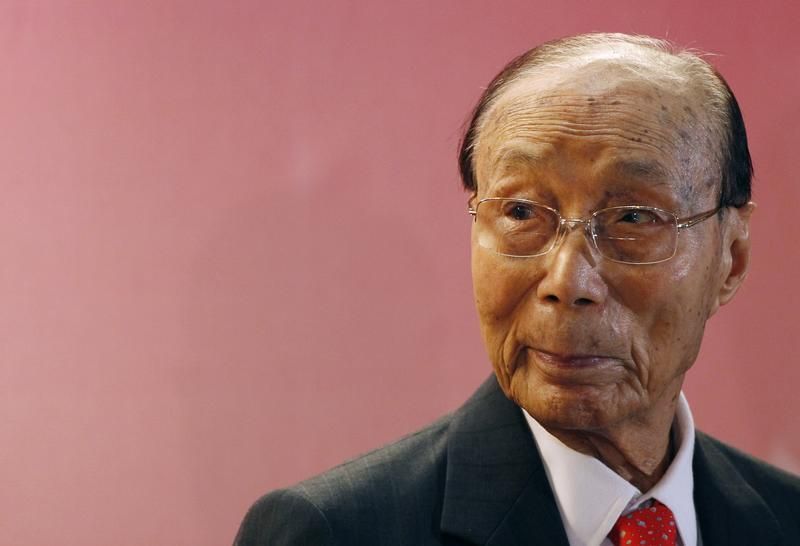 Hong Kong tycoon Run Run Shaw attends the Run Run Shaw prize presentation ceremony in Hong Kong in this file September 28, 2010 photo. u00e2u20acu2022 Reuters pic