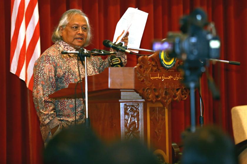 Dr Shamsul warned that attempts to promote a solitary version of Malaysia would alienate portions of the community that did not fall within the accepted boundaries. u00e2u20acu201d Picture by Saw Siow Feng