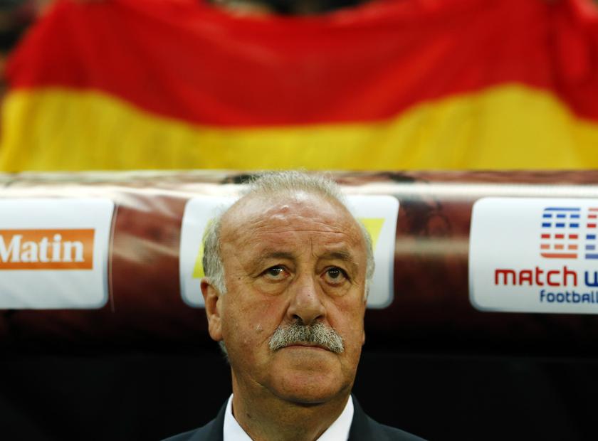 Spain's coach Vicente Del Bosque looks on before their international friendly football match against Chile at the Stade de Geneve in Geneva September 10, 2013. u00e2u20acu201d Reuters pic