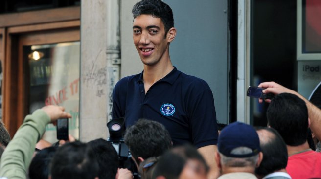 Sultan Kosen of Turkey  was named the tallest man in the world by the 2010 Guinness Book of Records. Kosen, 29, is 2.51 metres tall. u00e2u20acu201d AFP pic