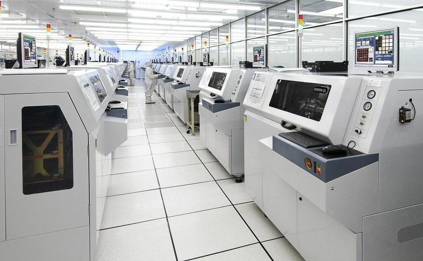Globetronicsu00e2u20acu2122 newly installed multimillion-dollar manufacturing line