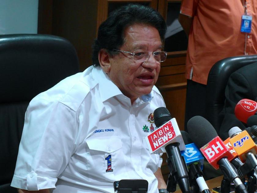 Tengku Adnan Tengku Mansor. u00e2u20acu201d Picture by Zurairi AR