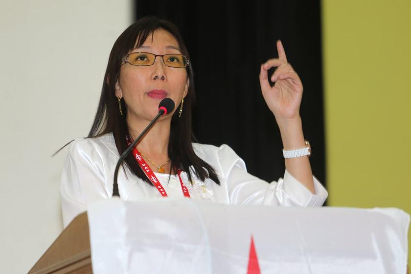 DAP Selangor chairman Teresa Kok said that DAP managed less than 40 per cent of the Malay vote in Selangor in the last election. u00e2u20acu201d Picture by Choo Choy May
