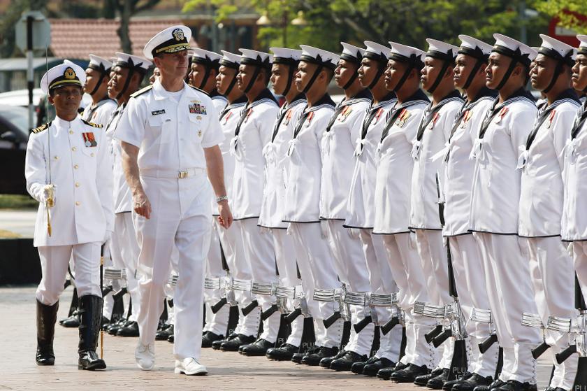 US Chief of Naval Operations Jonathan W. Greenert inspects the honour guard during a welcoming ceremony at the Malaysia's Ministry of Defense headquarters in Kuala Lumpur February 11, 2014. u00e2u20acu201d Reuters pic
